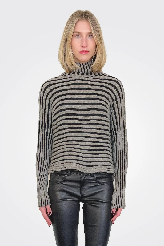 Weekend Savings Spectacle Striped Turtleneck - Black Storm