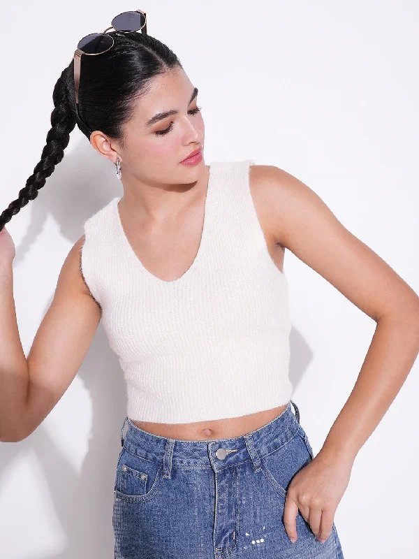 Weekend Savings Fiesta Women Cream Solid Crop Top