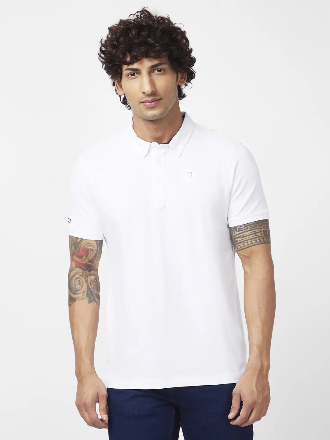 Spykar Men White Blended Slim Fit Half Sleeve Polo Neck Plain Tshirt