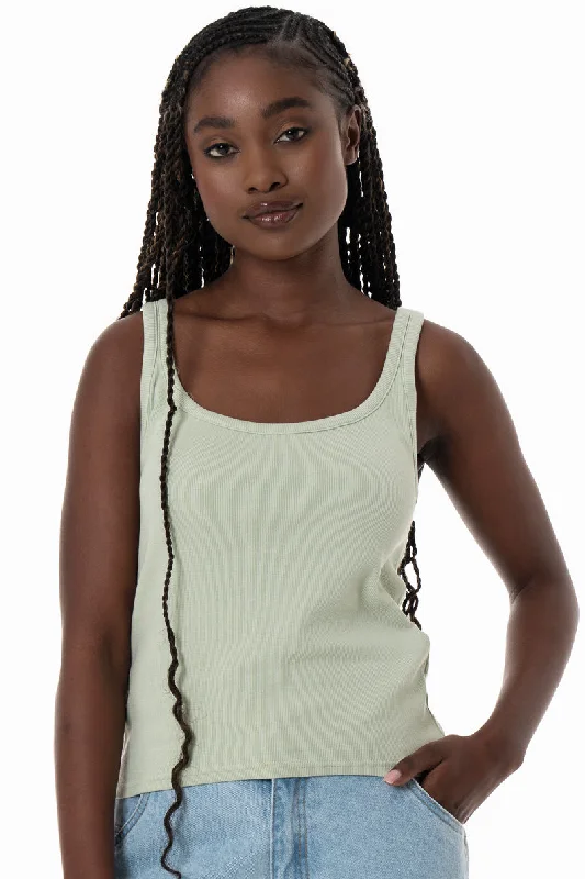 Weekend Offers That Sizzle Scoop Neck Top _ 153834 _ Green