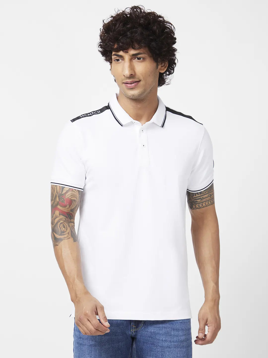 Spykar Men White Blended Slim Fit Half Sleeve Polo Neck Plain Tshirt